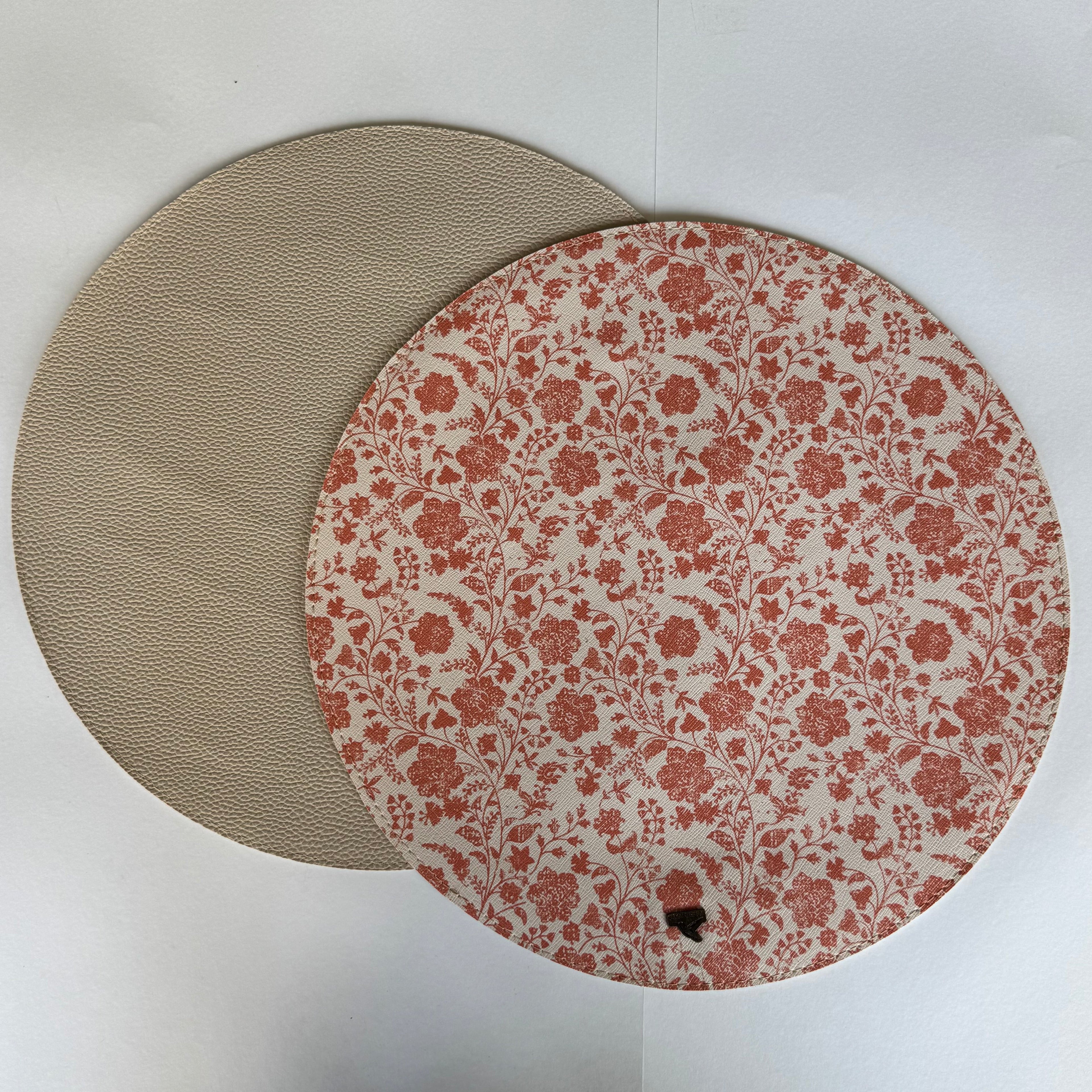 Manteleta Redonda - Cayenna