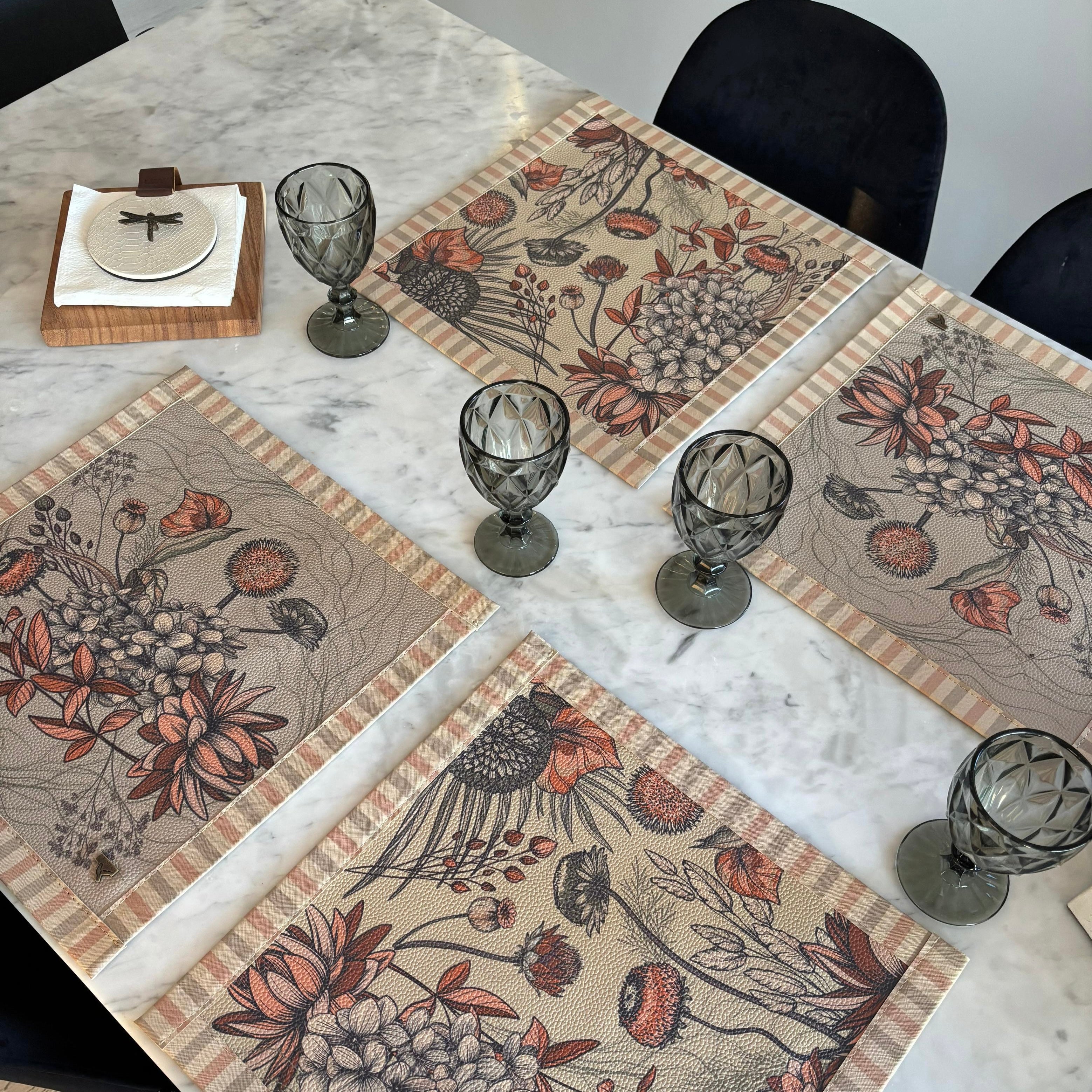 Mantel Cuadrado - Palo Santo