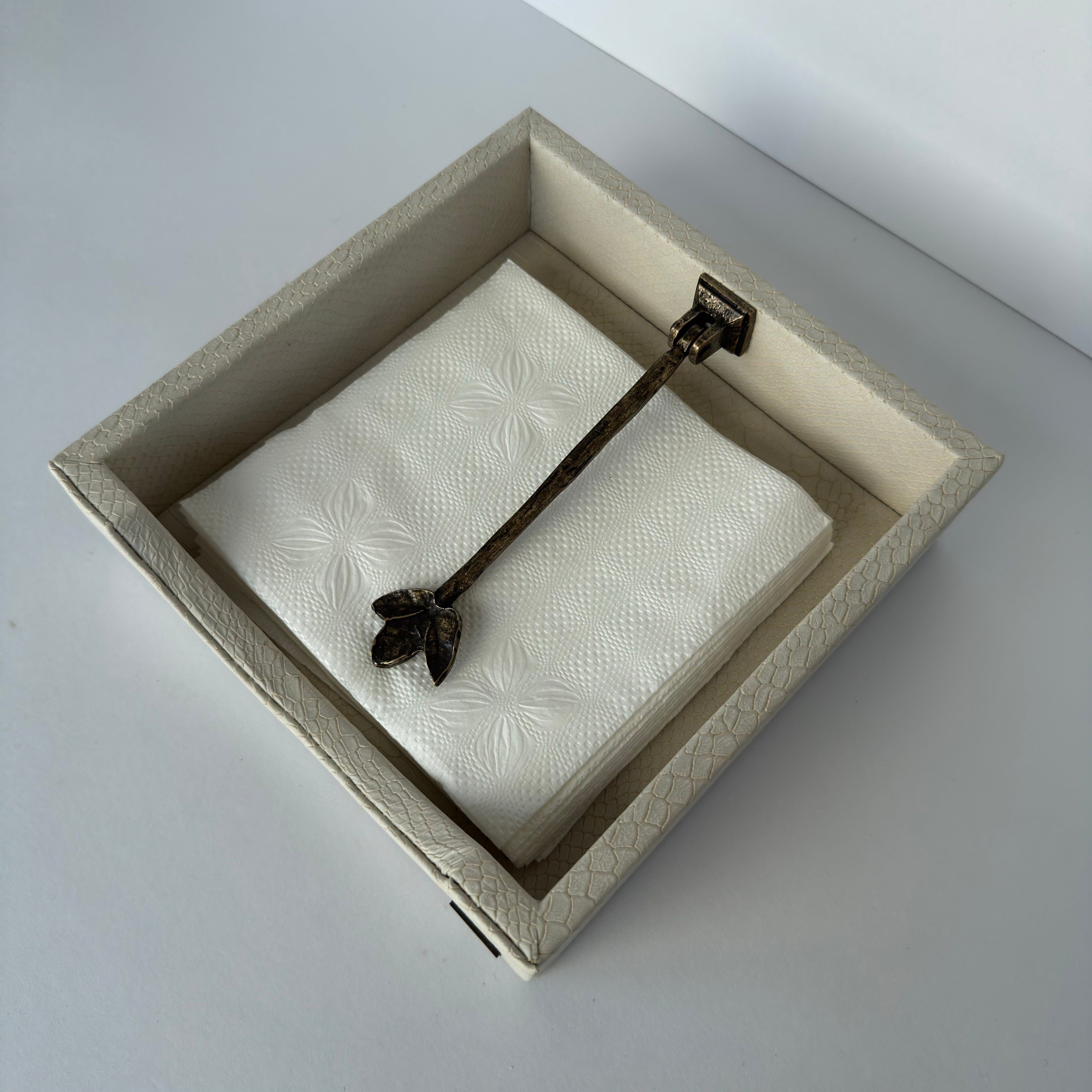 Charola para Servilletas Drilo Crema con Rama Otoño