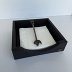 Charola para Servilletas Drilo Negro con Rama Otoño