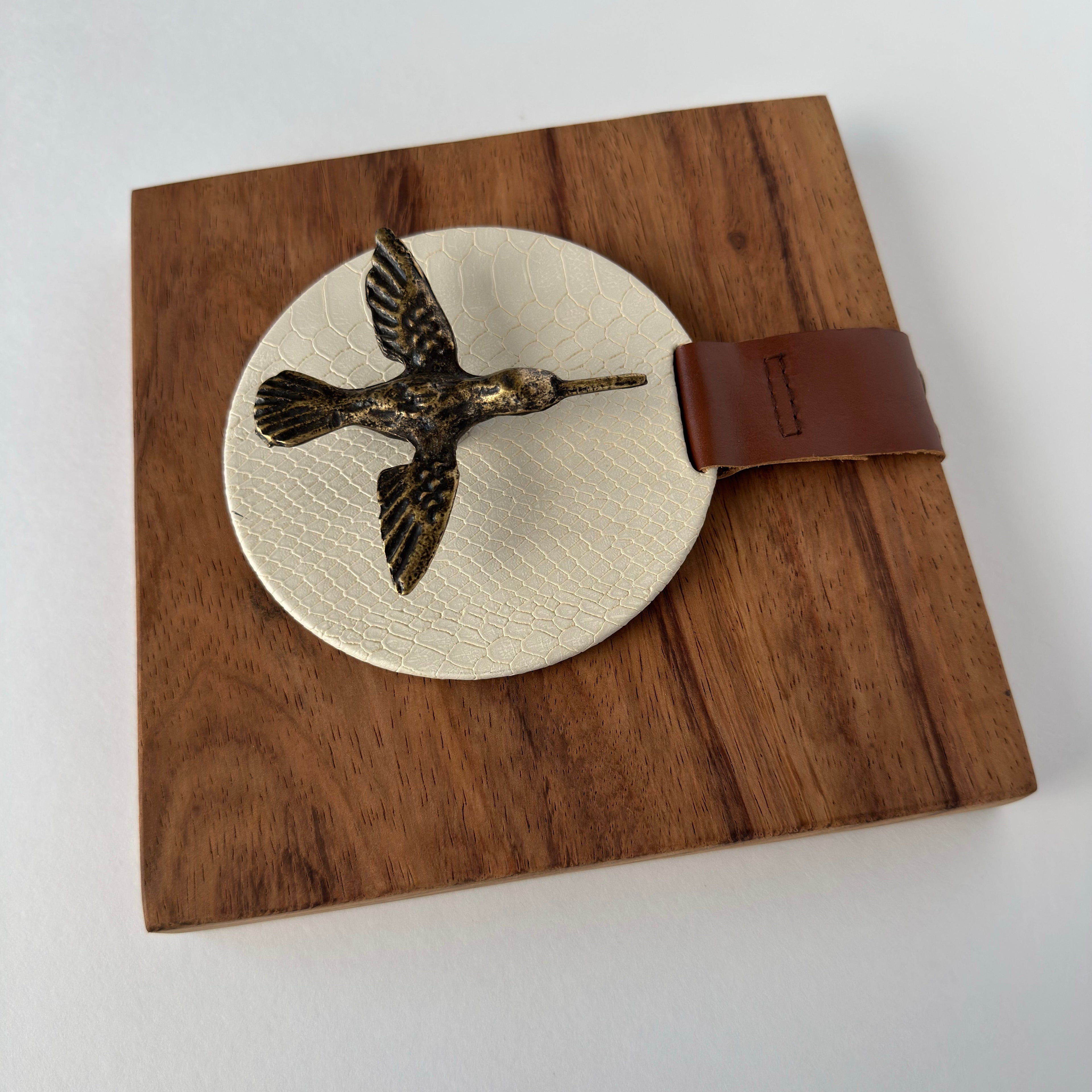 Servilletero Raccolto Drilo Crema con herraje Colibrí