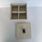 Caja Ortiga Drilo crema con Herraje de Escarabajo