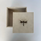 Caja Ortiga  Drilo crema con Herraje de Libélula