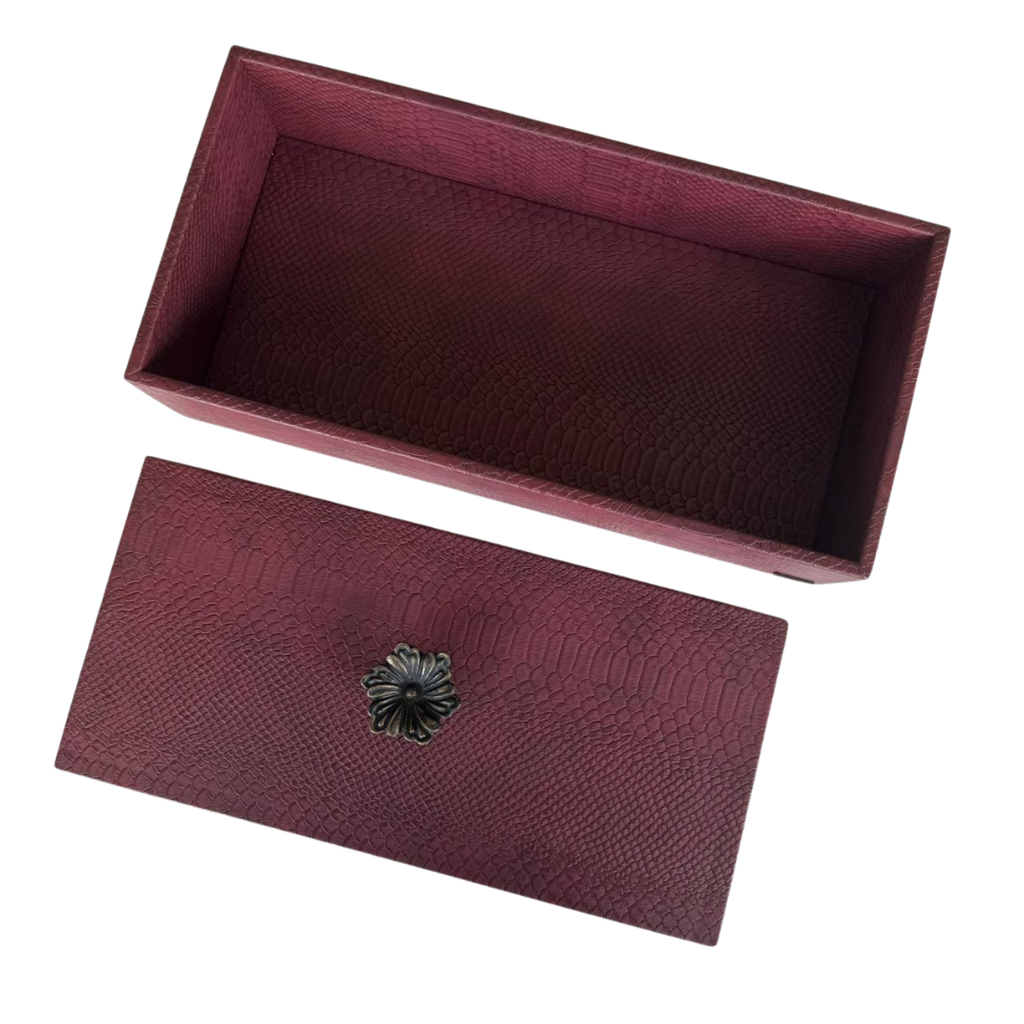 Caja Ortiga Drilo Vino con Herraje de Flor