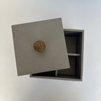 Caja Ortiga Drilo Plomo con Herraje de Nuez