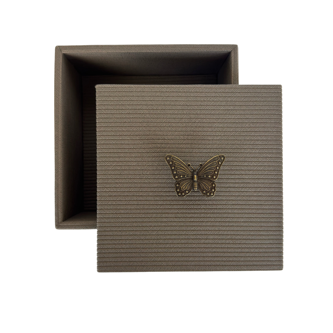 Caja Ortiga Drilo Arena con Herraje de Mariposa