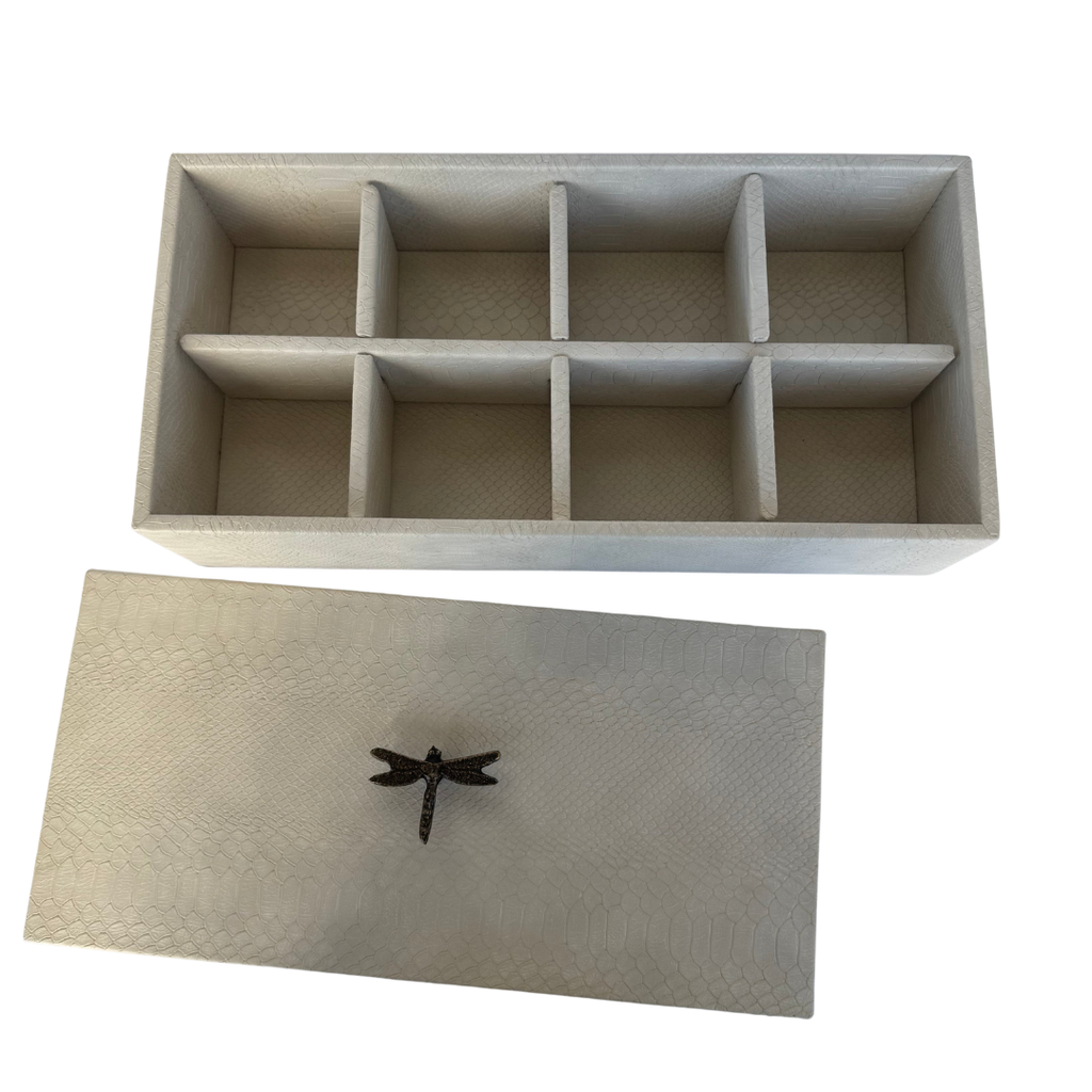 Caja Ortiga  Drilo crema con Herraje de Libélula