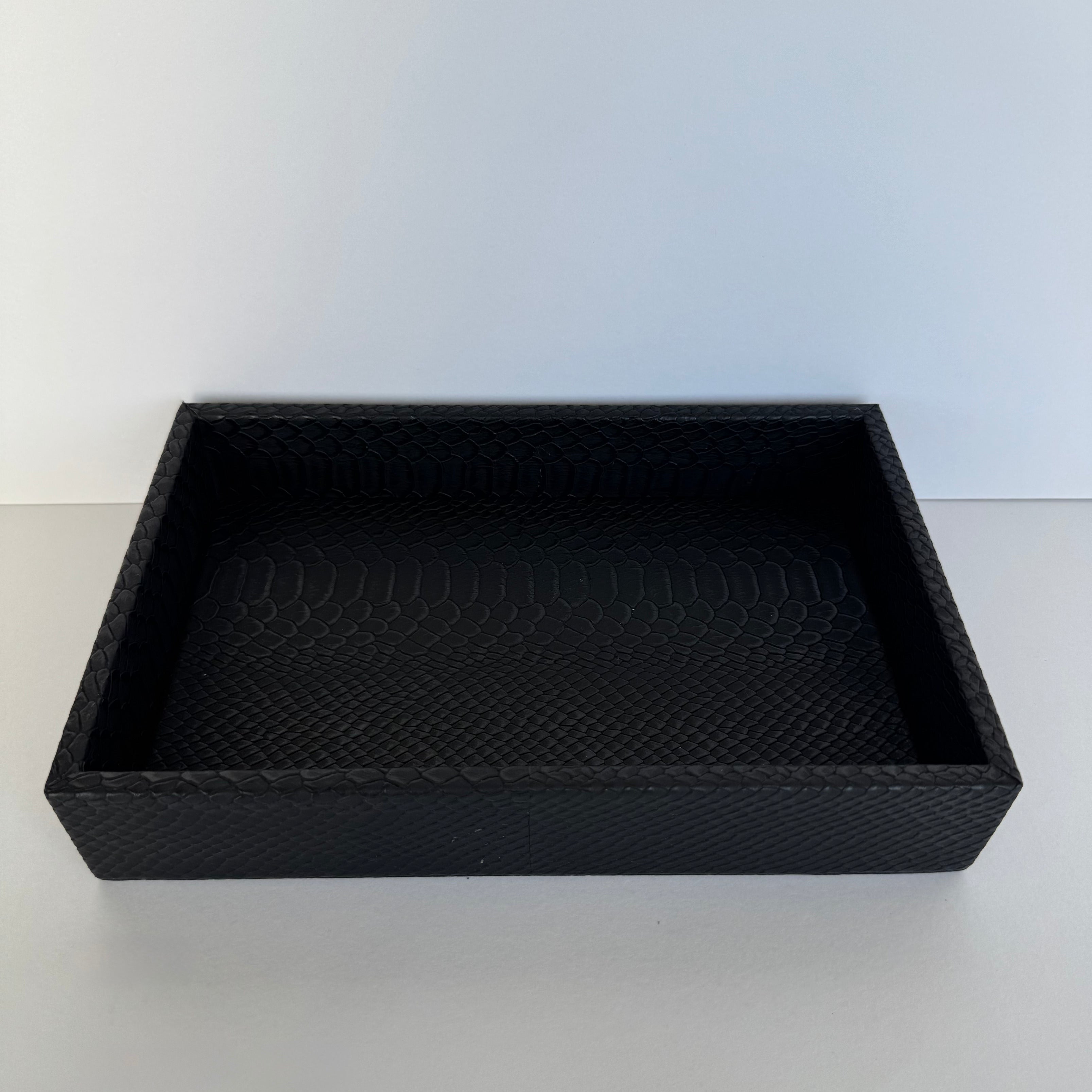 Charola Diseño Drilo Negro