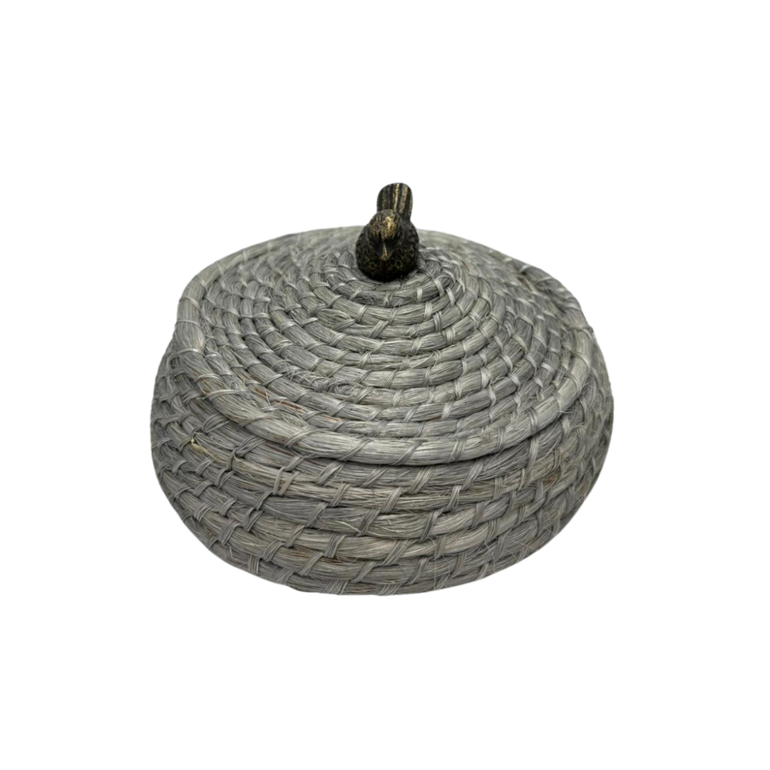 Tortillero de henequen color gris con herraje pájaro
