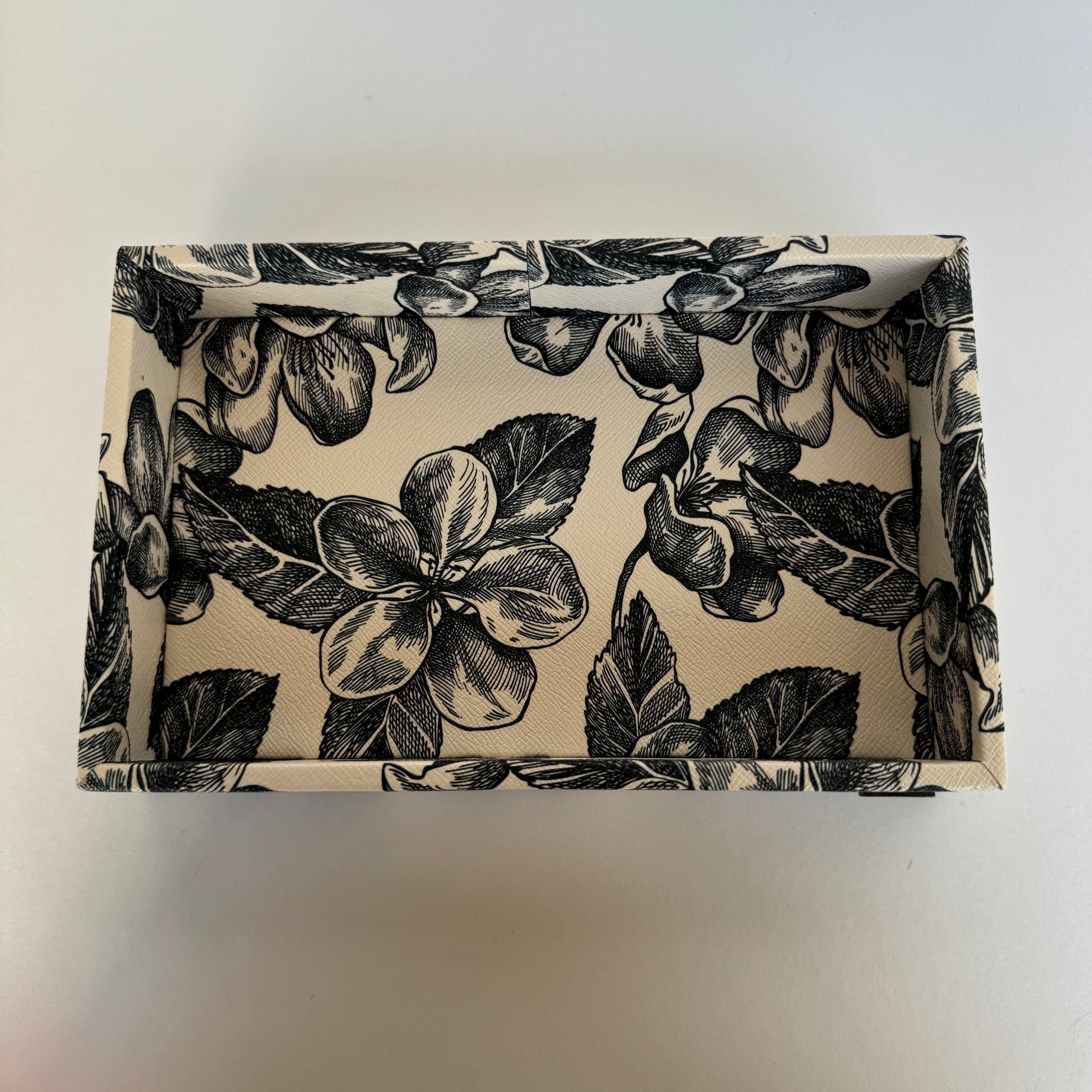 Charola Diseño Tari