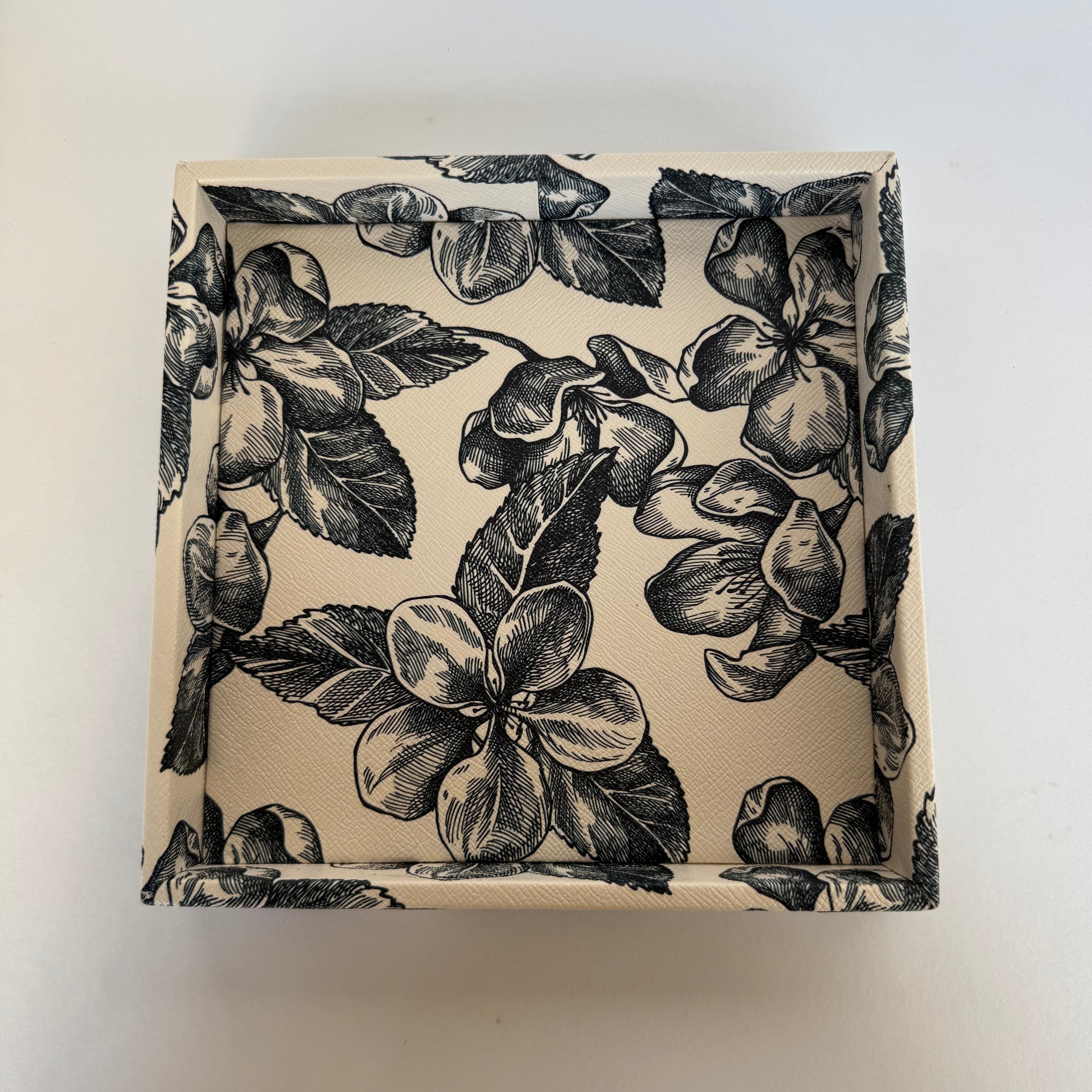 Charola Diseño Tari