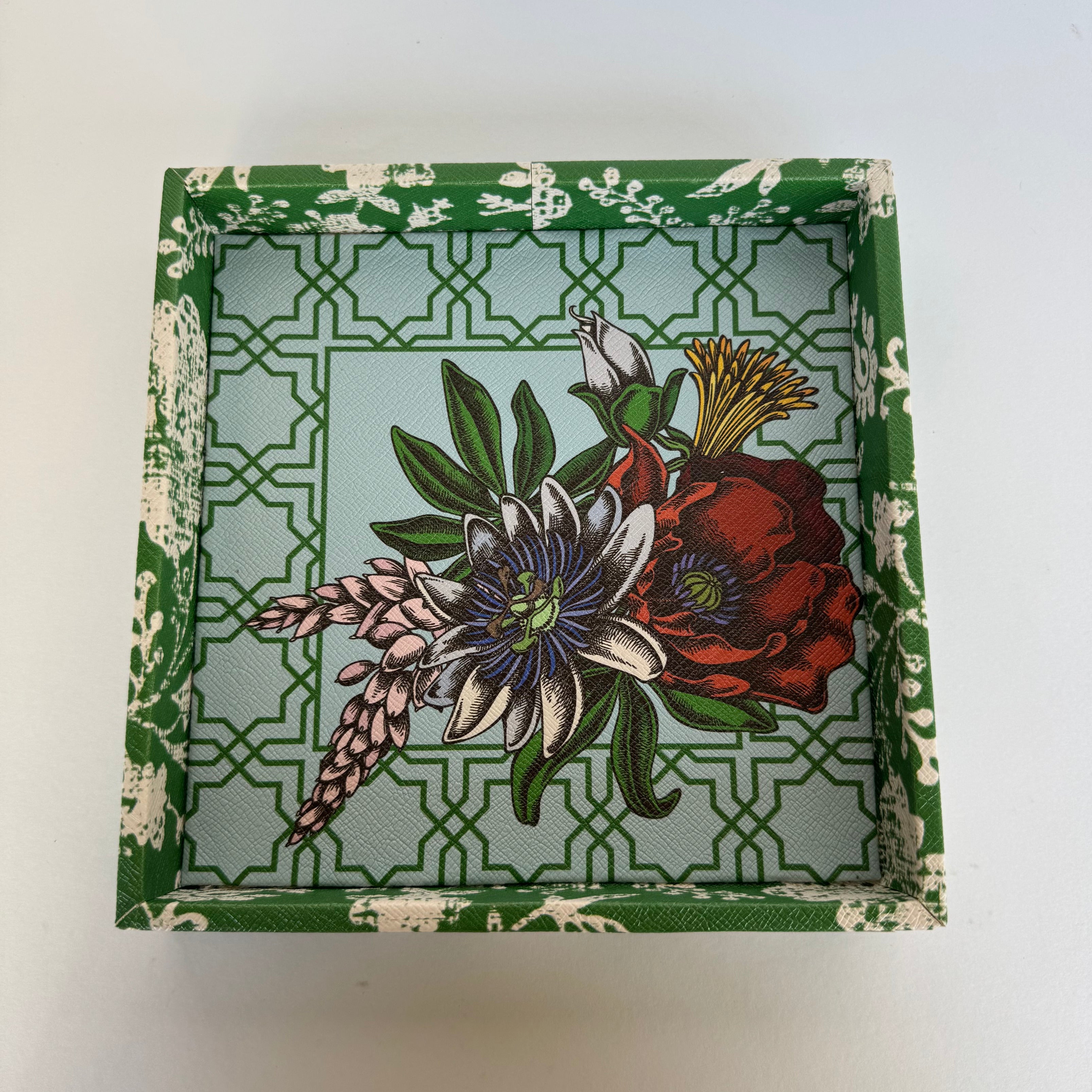 Charola Diseño Manzanilla